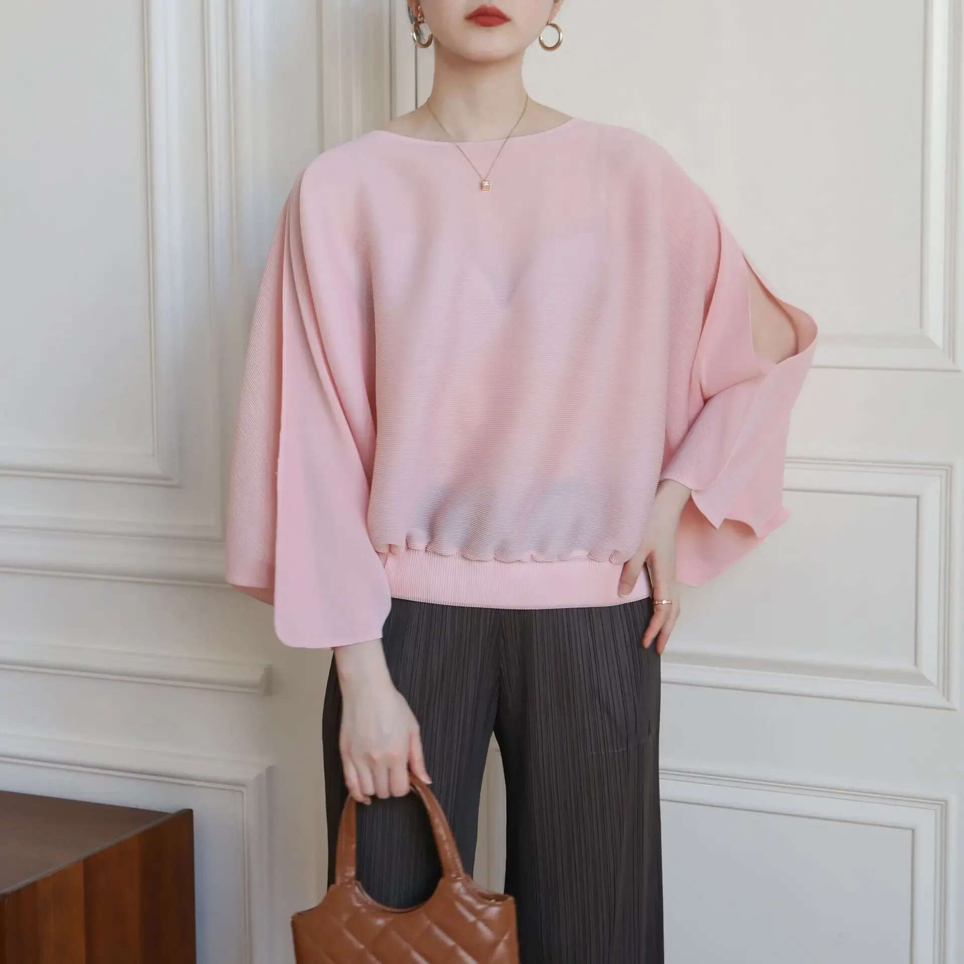 SXZ T-Shirt 2025 Early Spring New Miyake High-End Pleats Designer Model Slouchy Style Loose Casual Top Women Clothing