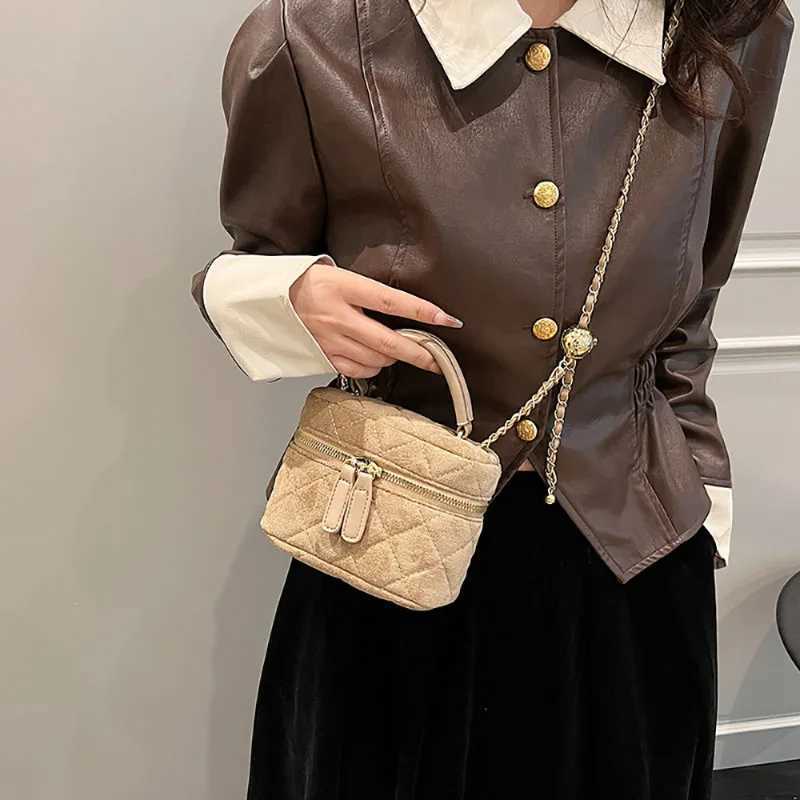 Mini faux suede chain small square bag fashionable design red texture simple cross body bag Korean small perfume handbag Z250303