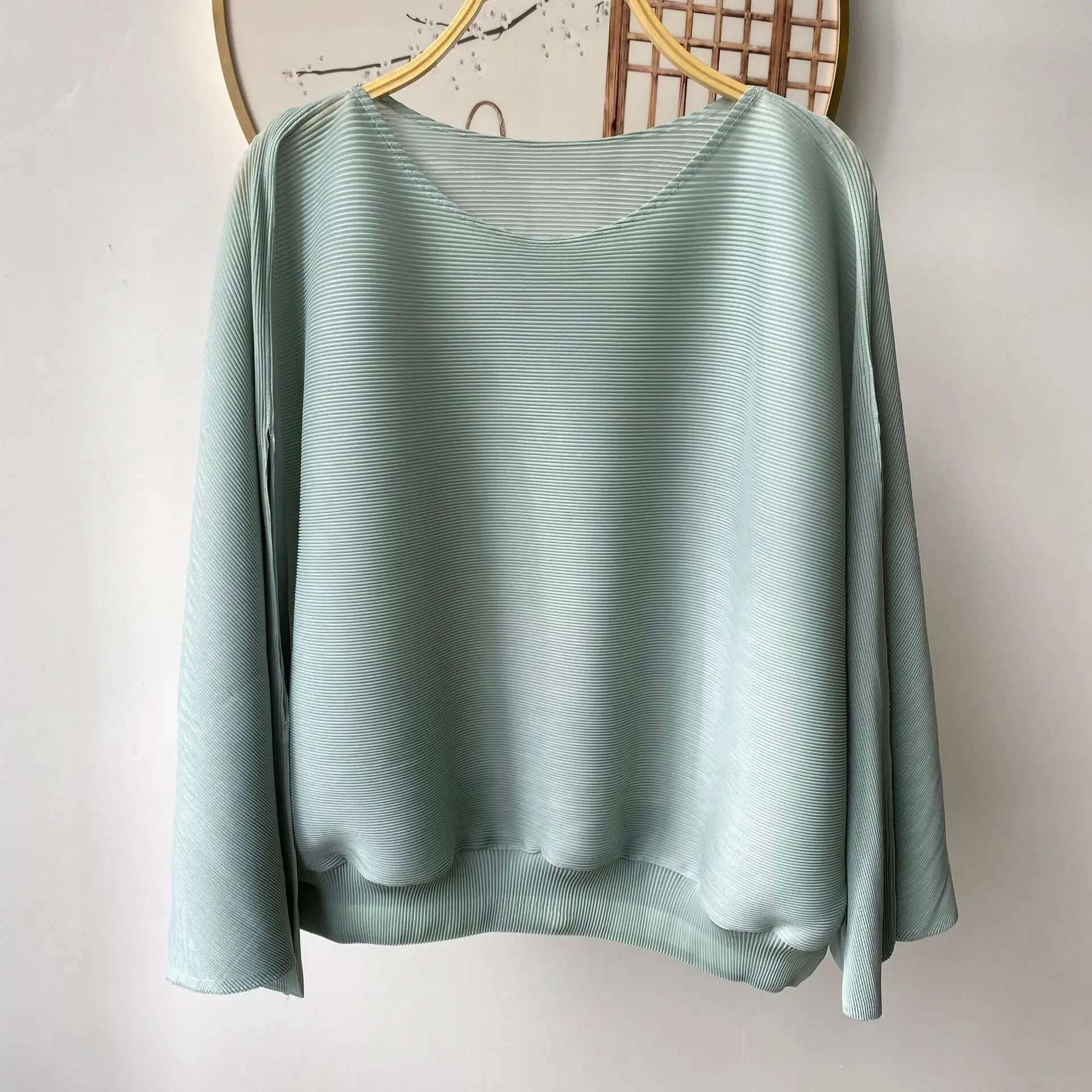 SXZ T-Shirt 2025 Early Spring New Miyake High-End Pleats Designer Model Slouchy Style Loose Casual Top Women Clothing