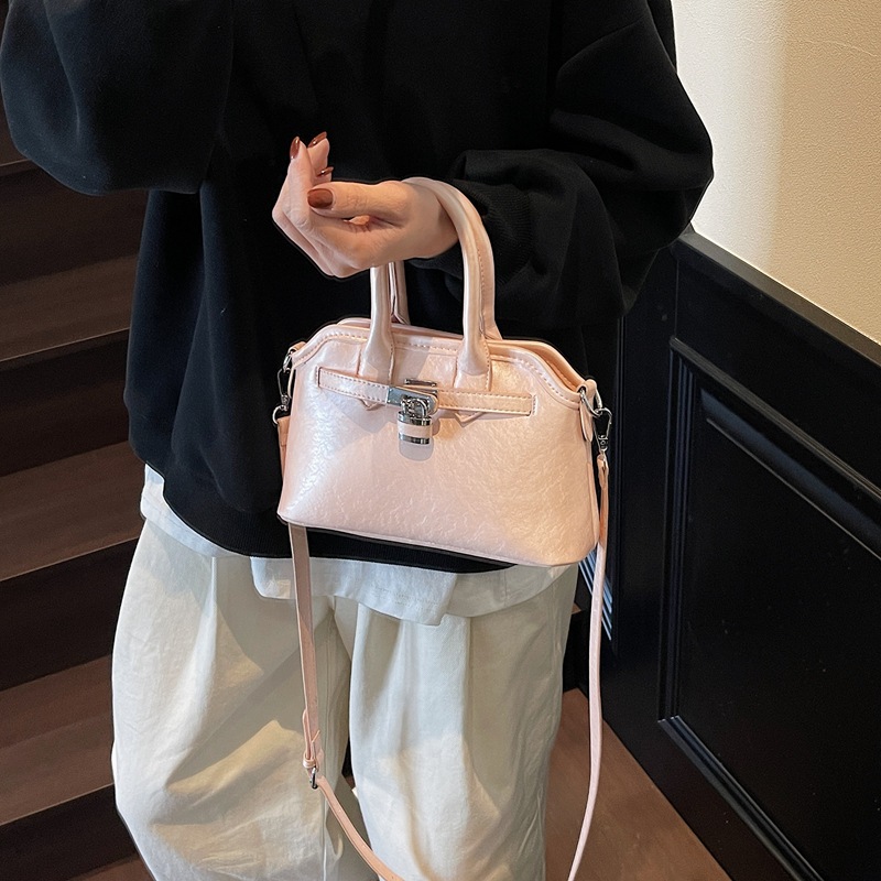 Free shipping 2025 designer Shoulder tote Bags For womans handbag Fashionable casual buckle flap women crossbody bag