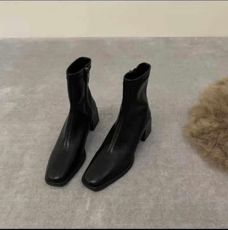 2024 Autumn Winter Fion Design Heel Ankle Boot Square Toe Zipper Ladies Casual Boots Shoes Soft Leather Short Boot Z250304