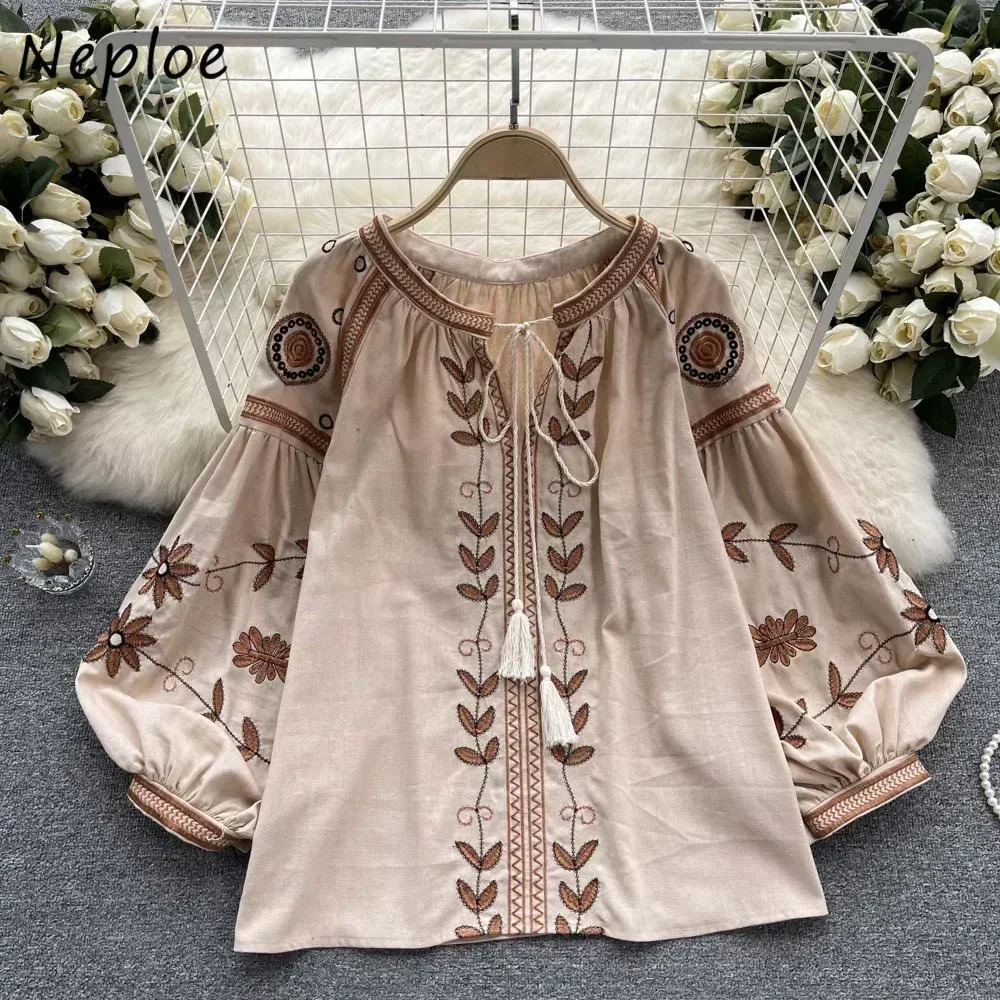 Neploe Women O Neck Puff Sleeve Print Heavy Shirt Panelled Lace Up All-match Embroidery National Style Blouses Tassels Tops 250228