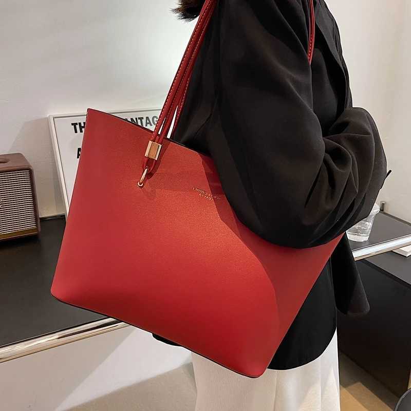 2023 Autumn New Large Capacity Leather Handbag Luxury Designer Wedding Bridal Shoulder Bag Z250303