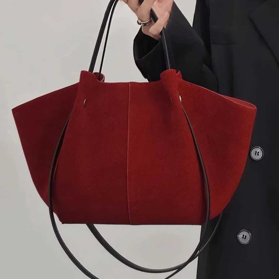 Large capacity suede Tote bag Womens new autumn/winter red bridal wedding wing shape hand bag single shoulder underarm bag Z250303