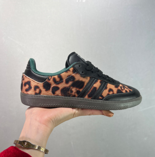 2025 newest leopard sambaOG fashion orange shoes sport sneakers