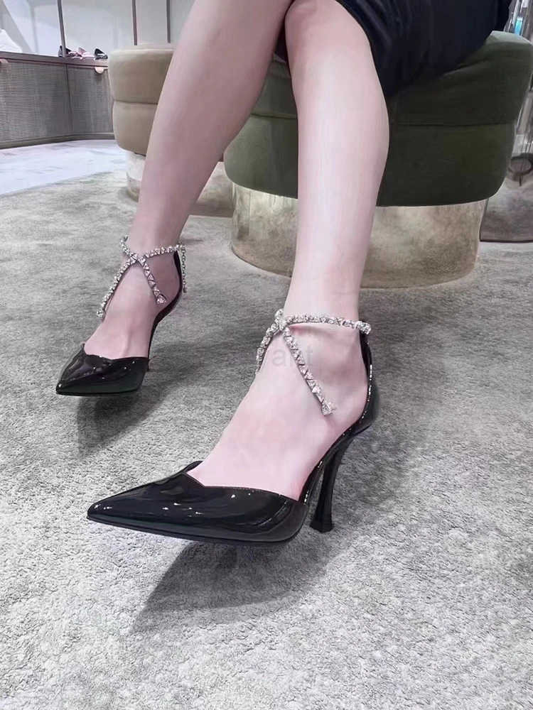 2025 new black patent leather high h for wen slim h pointed toes shallow mouth hollow rhine toe sandals Z250304