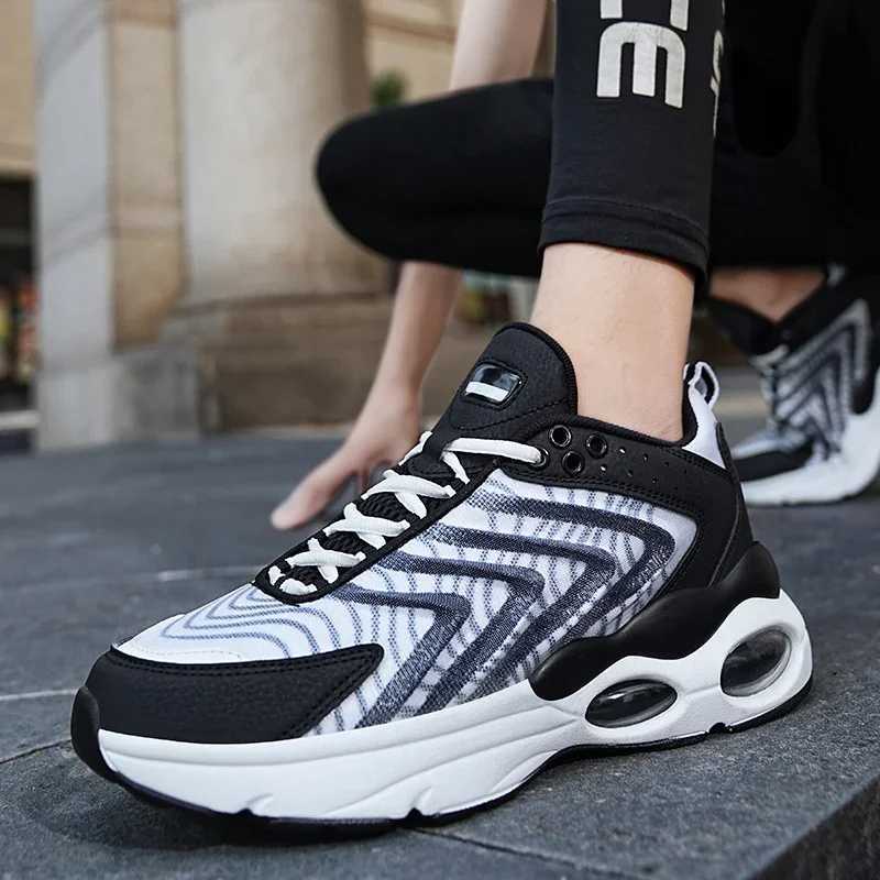 Professional Running Shoes for Men Lace Up Breathable Sneakers Lightweight Outdoor Walking Training Shoes MeshC250304