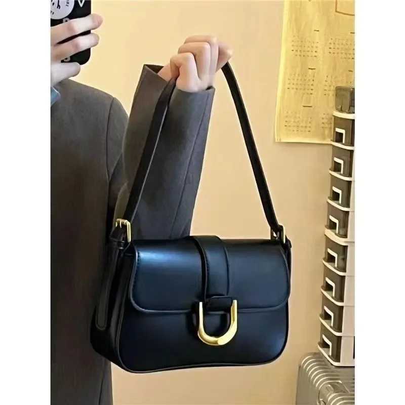 Fashionable and Leisure hand bag Bag Luxury Underarm Versatile One Shoulder Crossbody Bag French Small Body Bag Single Y250303