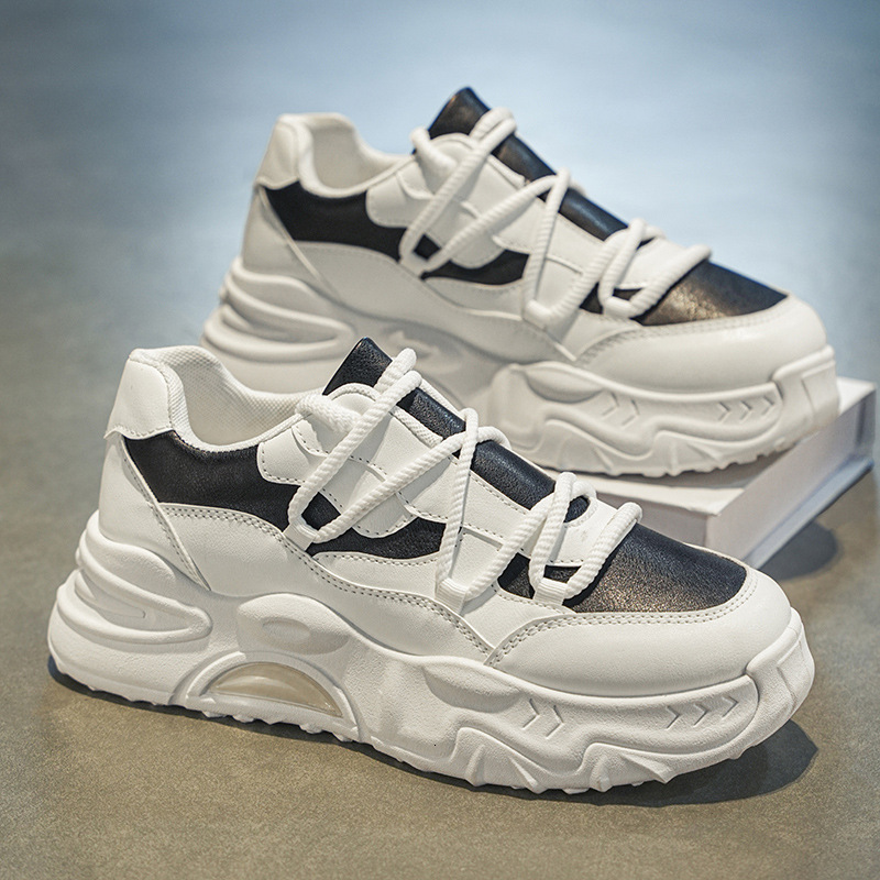 2025 Spring summer Famous Designer s New Breathable White Shoes Original Men s Sports Fashion Versatile Thick Bottom Multi Functional Outdoor Leisure 