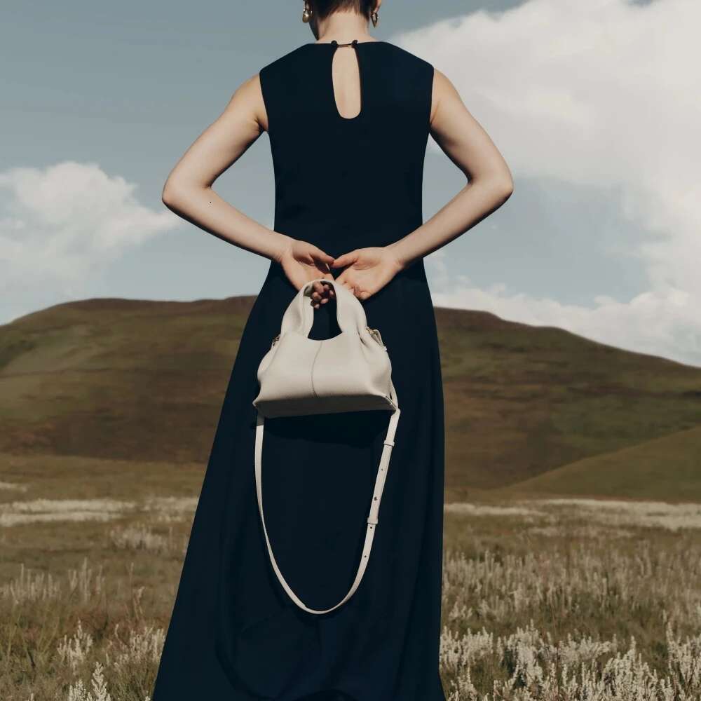 2025 New Women's Shoulder High Quality Lychee Pattern Leather Cloud Bag Designer Fashion Handbag