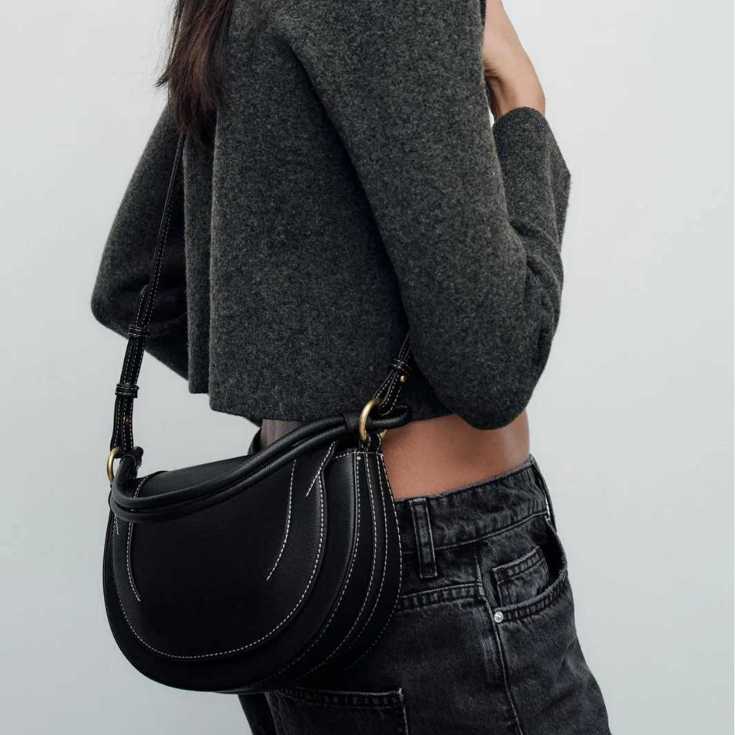 Fashion Angola Red Saddle Women Shoulder Bags Designer Small Flap Handbags Luxury Pu Leather Wide Strap Crossbody Bag 2025 Sac Z250303