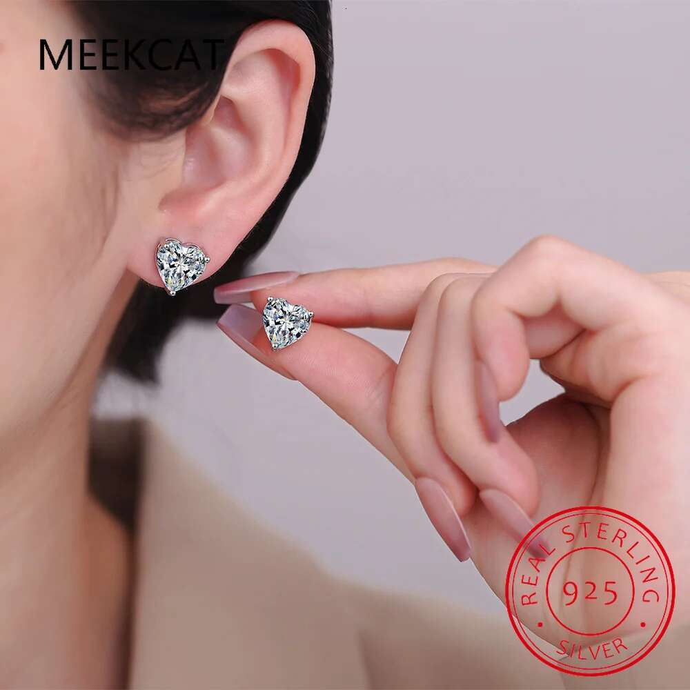 1CT 2CT 4CT Heart Cut Moissanite Stud Earrings for Women Quality Lab Dia S Sterg Sier Bride Jewelry