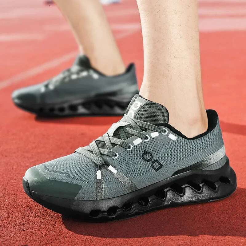 Men's Casual Sport Trendy 2024 Summer Lightweight Soft Run ning Shoes Autumn New Thick Bo ttom 45