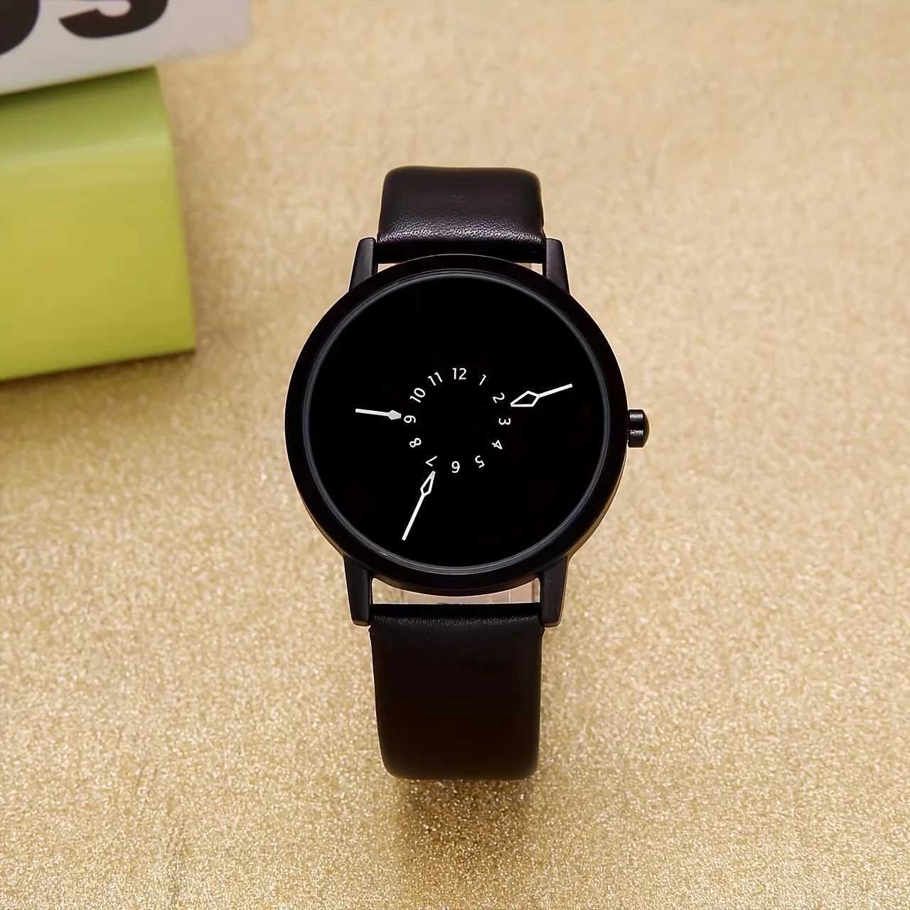 1PC Personality Concept Black Technology Men and Women Handsome Train Couple Pointl ConceptXJ250304