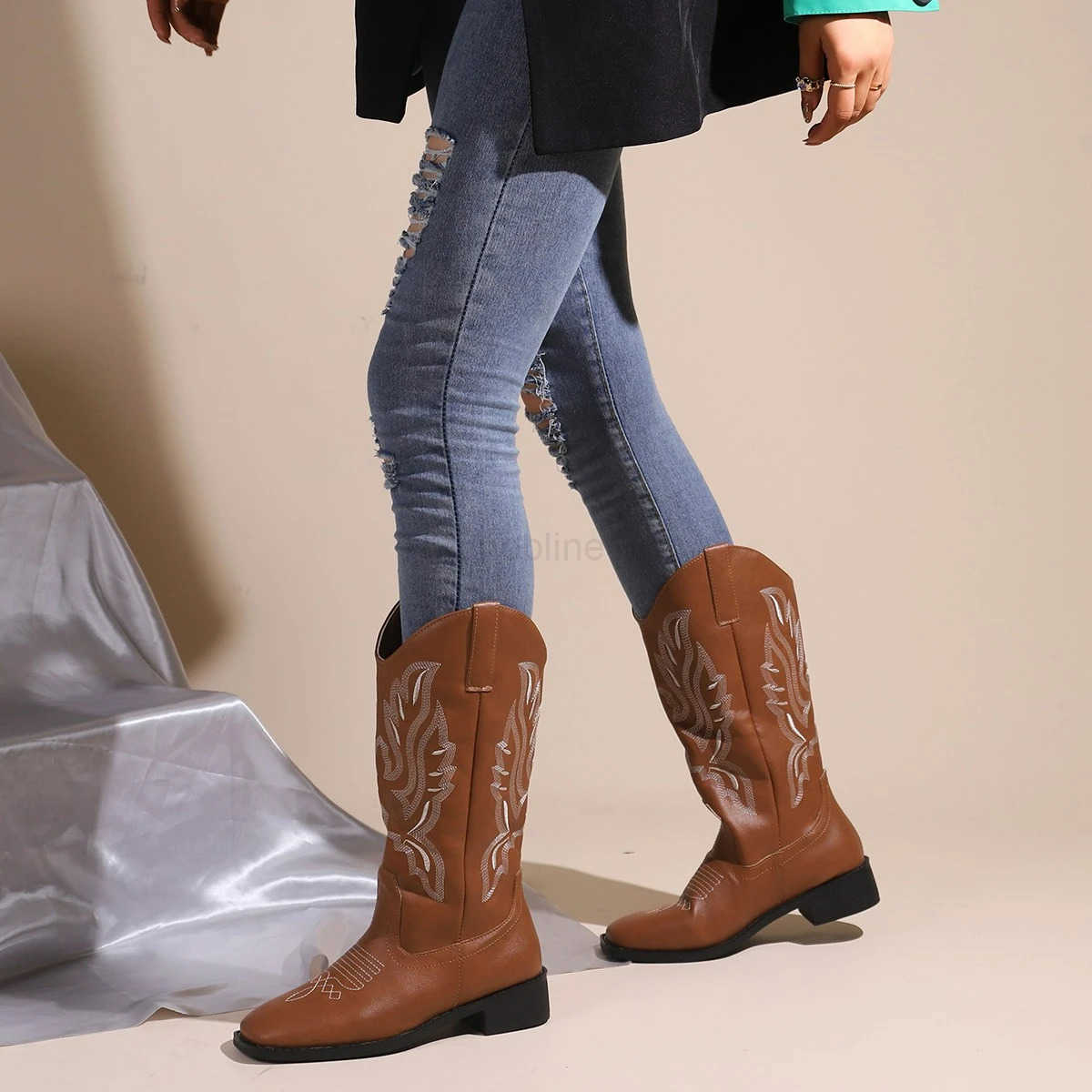 Winter Classic Boots for Wan Real Suede Pointy toe Wedges heel Ankle Boots Simple Cfortable Cowboy Boots fem Z250304