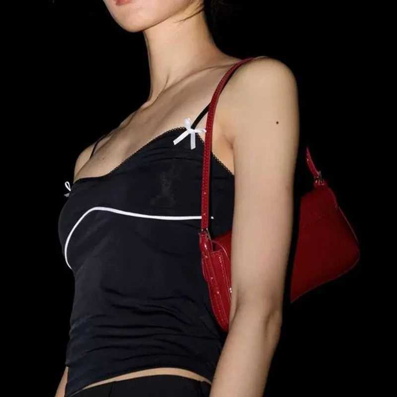 Red Patent Leather Underarm Bag Fashionable Simple Commuter Flap Pocket Shoulder Bag 2025 Spring Autumn New Product Handheld Bag Z250303