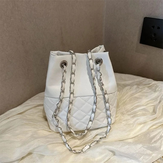 Black Chain Trend Woman Messenger Shoulder OL Bags PU PVC Leather Women Lady Shining Handbag Purses Small Bags 250228
