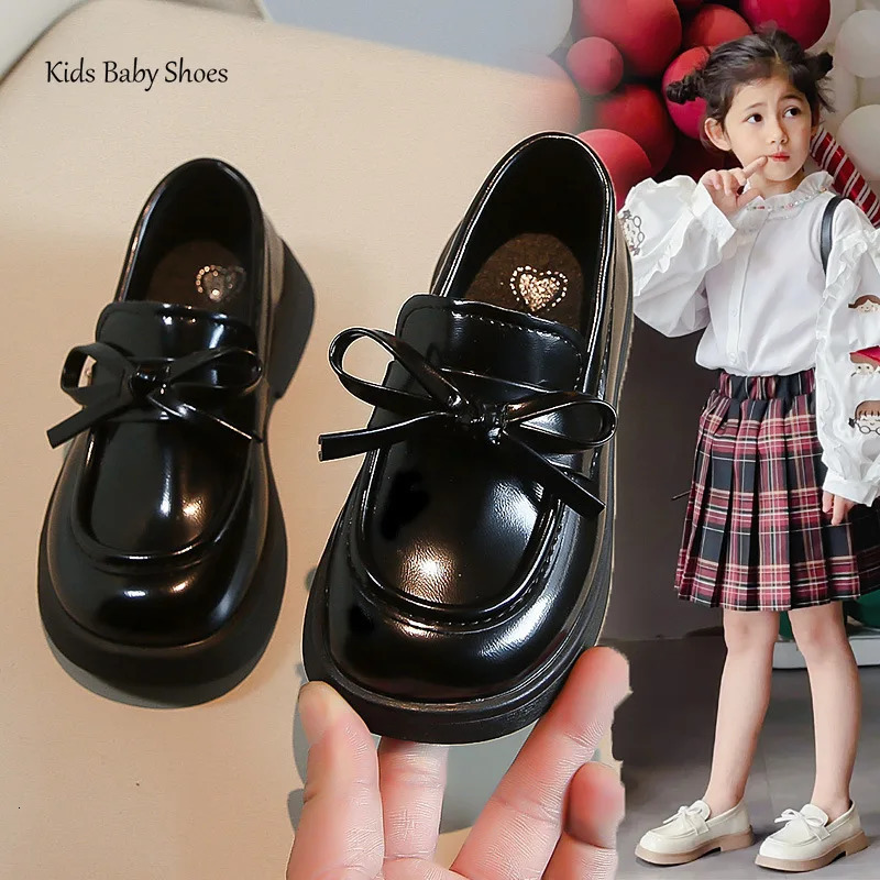 Girls Black Small PU Leather Shoes Beige SpringAutumn Style Soft Bottom Princess Bow Cushion Slide Up Apartment Size 2335 250303