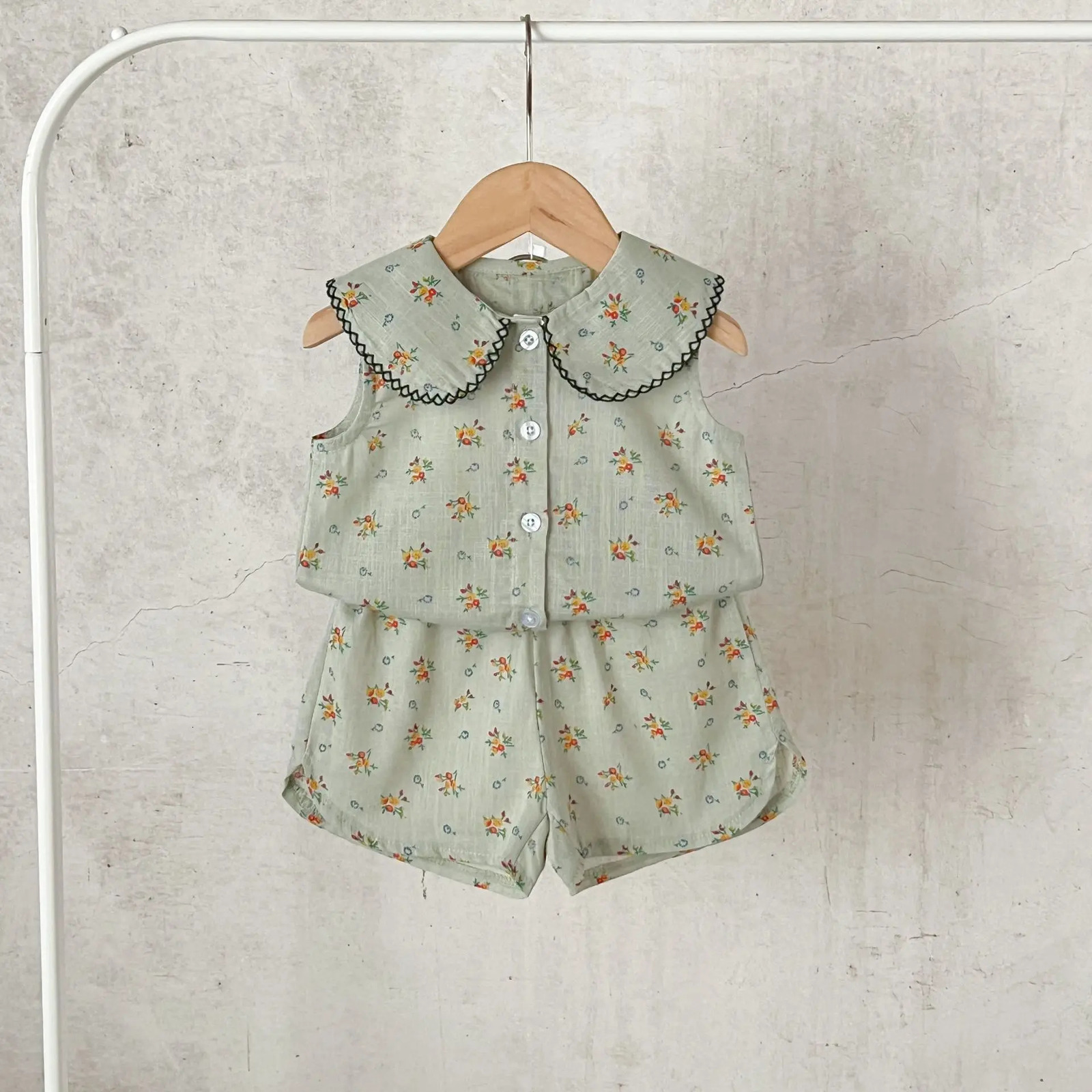 Ins Korean Version Girl Baby Pure Cotton Floral Doll Collar Cardigan Shirt Loose Bread Shorts Set 250304