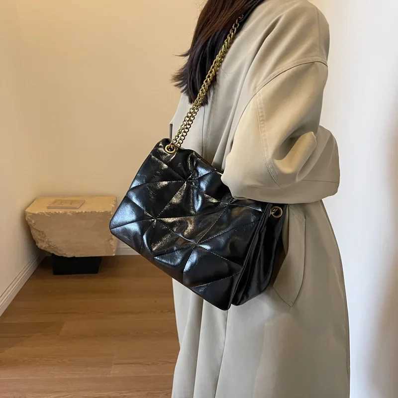 Brand Designer PU Leather Plaid Quilted Womens Shoulder Bag Casual Chain Crossbody Bag Large Flap Handbag Y250303