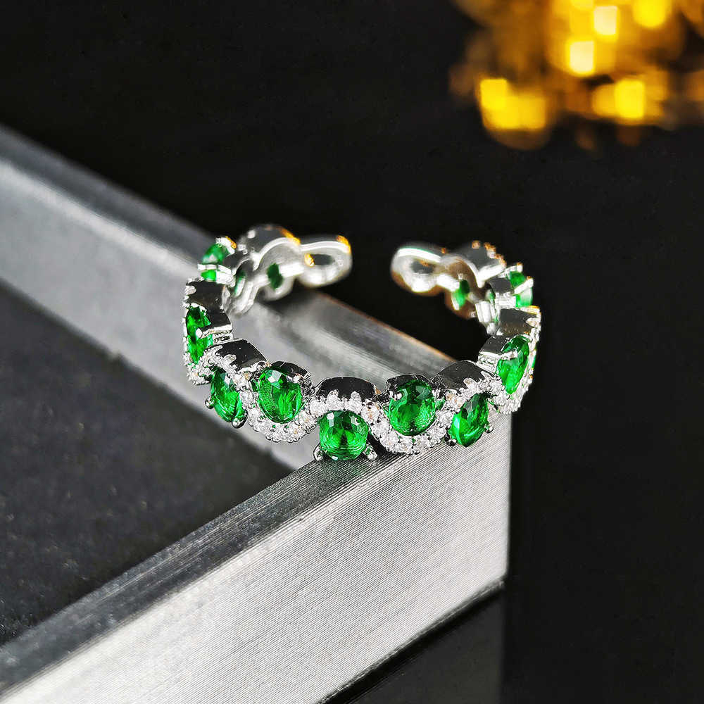 Couple Rings Fashionable new green zircon ring with high appearance simple and elegant temperament r8417 H25303