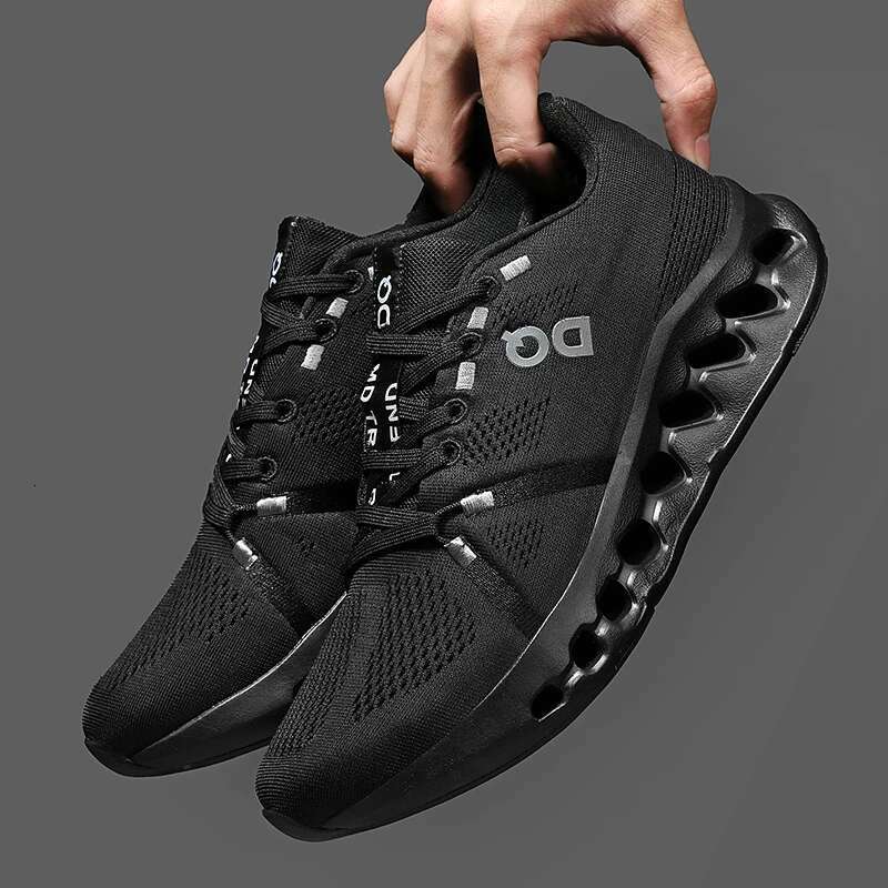Men Running Sneakers Women Lightweight Sport Classical Mesh Brea thable Casual Shoes Male Fashio n Moccasins Sneaker