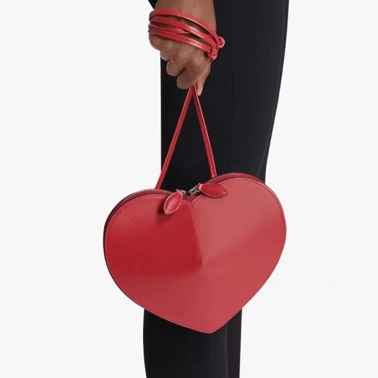 Chic Spring Collection Peach Heart Messenger Shoulder Bag Multi-Purpose Fashion Accessory