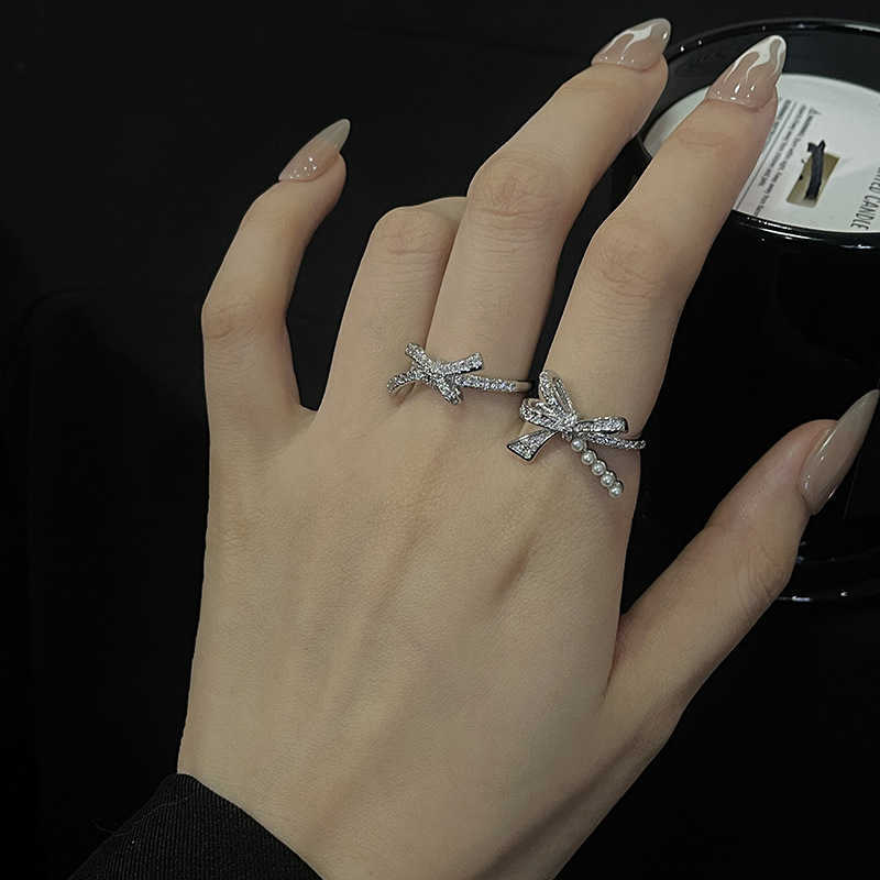 Couple Rings New Hepburn style double-layer butterfly bow pearl layered open ring with full diamond zircon temperament high-end index finger ring H253