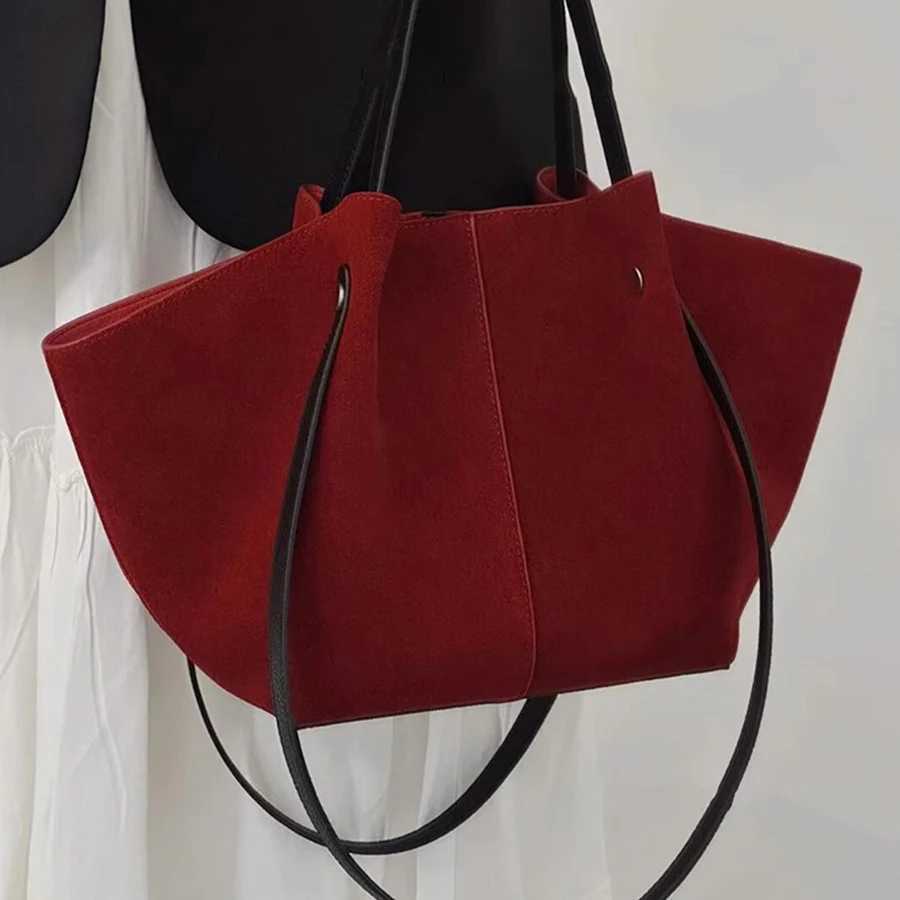 Large capacity suede Tote bag Womens new autumn/winter red bridal wedding wing shape hand bag single shoulder underarm bag Z250303
