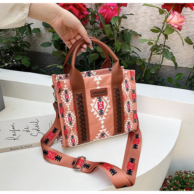 Women's Fashion Single Shoulder Crossbody Bag New Cotton And Hemp Printed Bohemian Portable Women's Bag