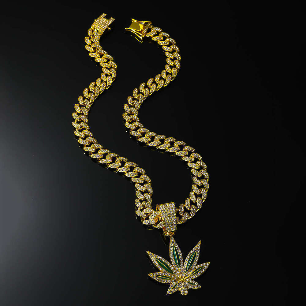 Trendy hip-hop rock dia studded maple leaf necklace, fashionable light style, unisex alloy Cuban chain