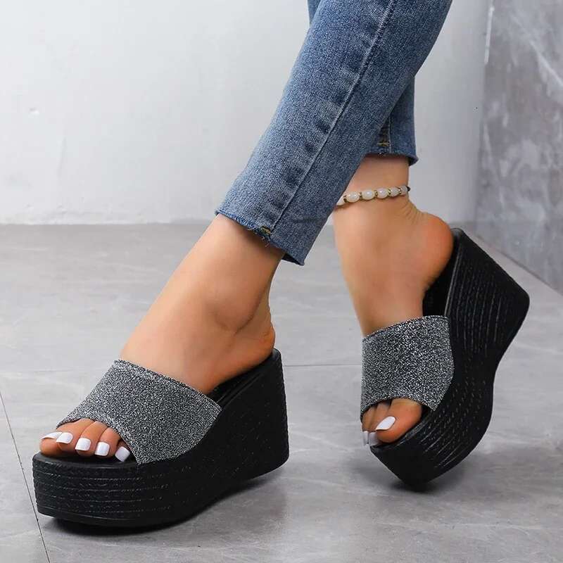 New Sandals 2025 Summer Women Slippers Wedges Platform Beach Flip ps Trend High Heels Ladies Shoes Pumps Thick Slides Mujer