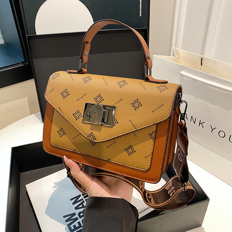 Free shipping new designer Shoulder Bags For womans printing Latch handbag NEW hot Fashionable flap women messenger bag