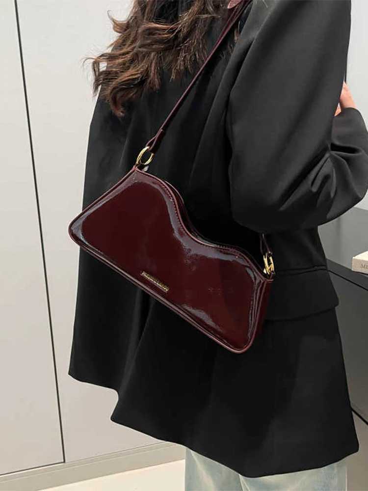 2025 New Patent Leather Shoulder Bags for Women High-end Wine Red Lady Underarm Bag Female Daily Out Phone Purse Z250303