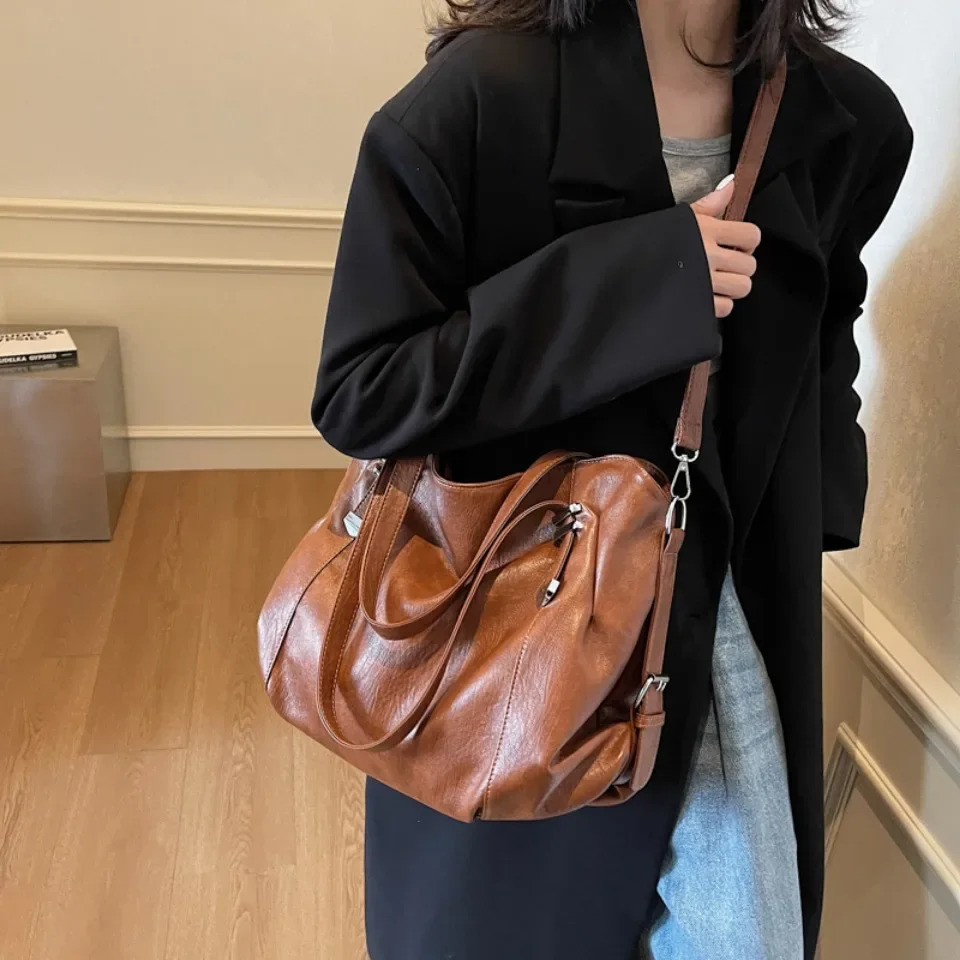 Large Capacity Shoulder Bags for Women Large Shopper Bag Solid Color Soft Leather Crossbody Handbag Ladies Retro Travel Tote Bag 250228