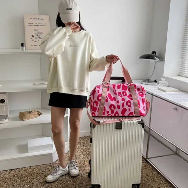 Womens travel bag luggage shoulder bag large multifunctional womens large capacity sports storage fitness handbag Y250304