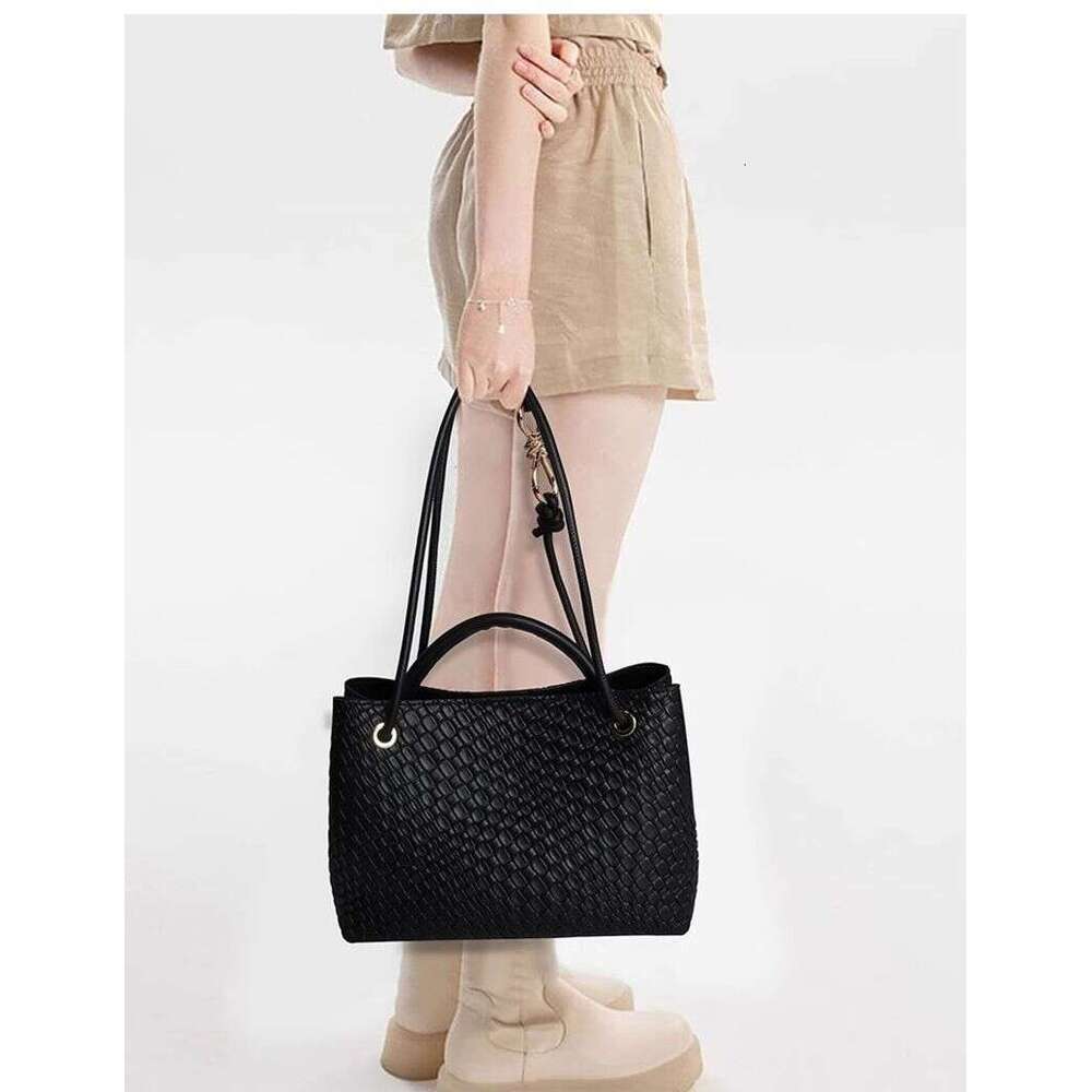 Women's Bags Niche Design New Metal Rope Buckle Woven Tote Single Shoulder Handheld Large Capacity Women's Bag