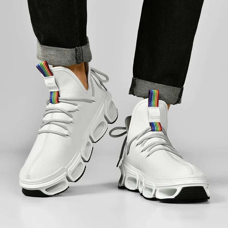 men boots 2025 New Slippers Warm Shoes Waterproof Non-Slip Plush Male tenis shoes Boots Men Sneakers Winter