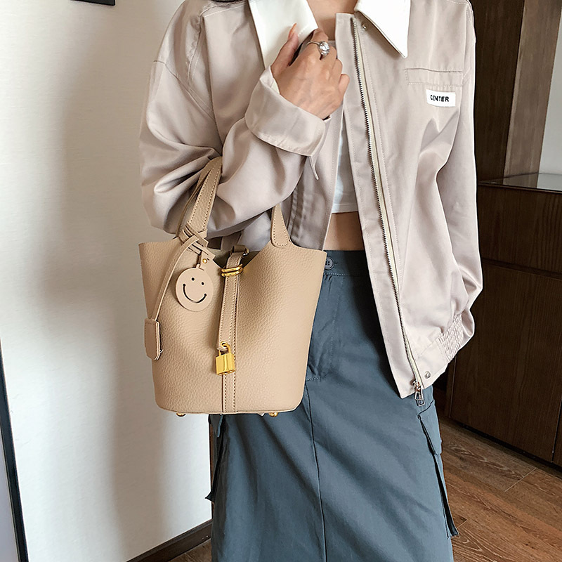 Luxury Bag 2025 New Designer Shoulder Bags For Womans Handbag Fashionable Casual Flap Women Crossbody Bag