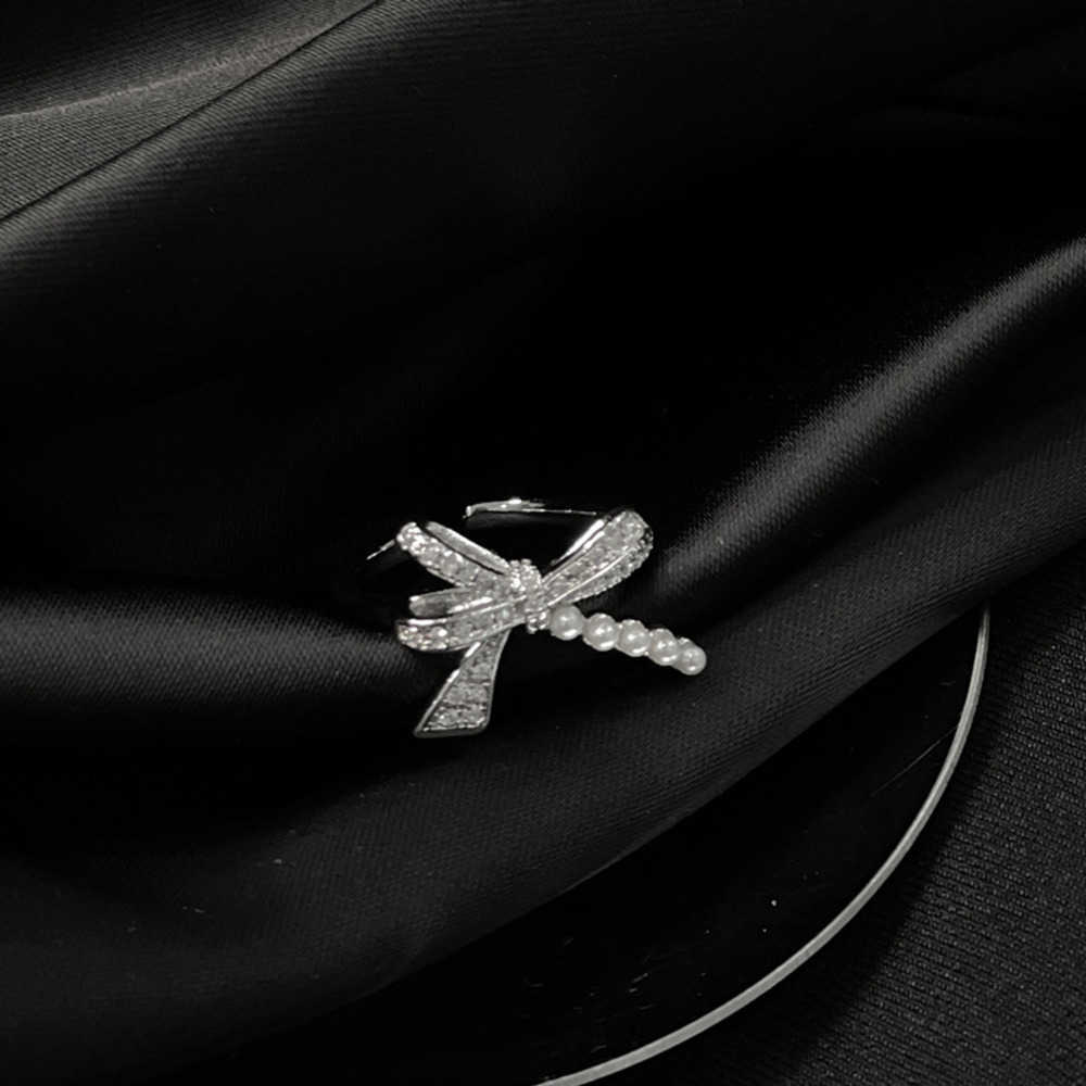 Couple Rings New Hepburn style double-layer butterfly bow pearl layered open ring with full diamond zircon temperament high-end index finger ring H253