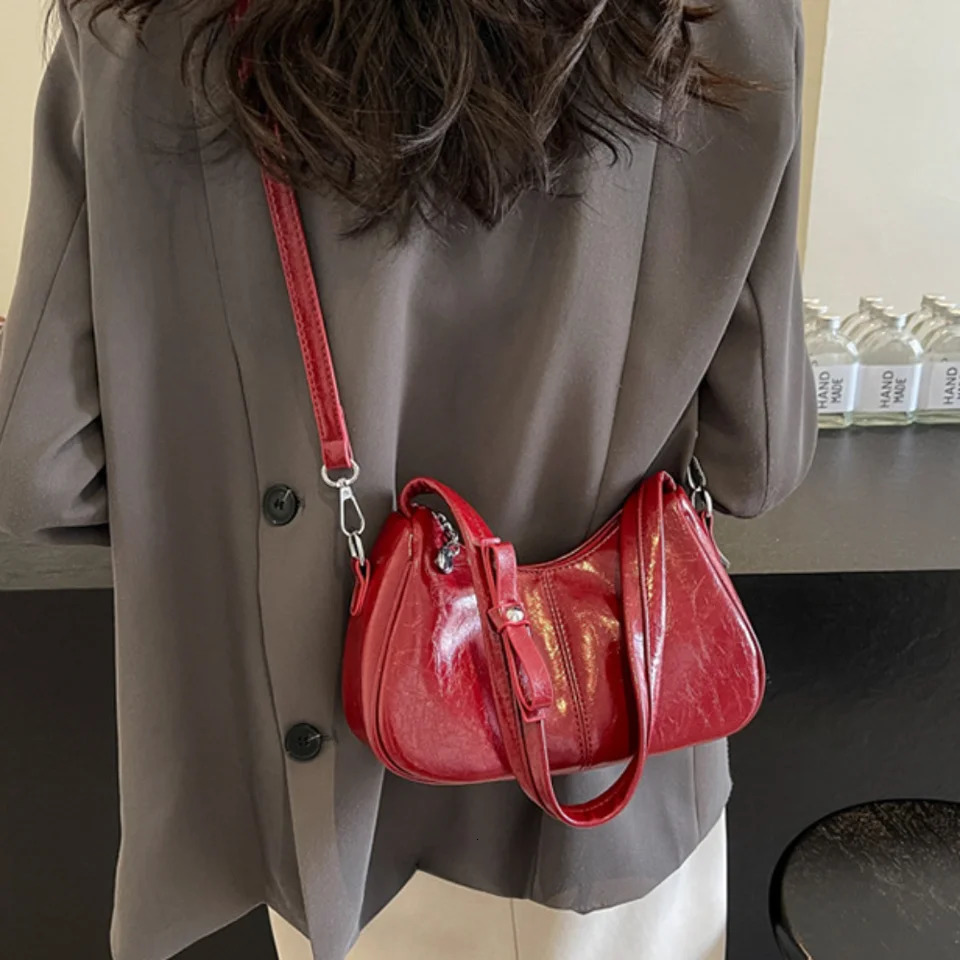 Red Shoulder Crossbody Bags for Women Handbag and Purses Ladies Messenger Bags Trendy 250303