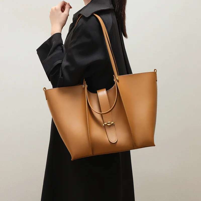 Cowhide Women's Tote Bag 2024 New Large Capacity Fashion Designer Classic Vintage Pleats Women Shoulder Bags