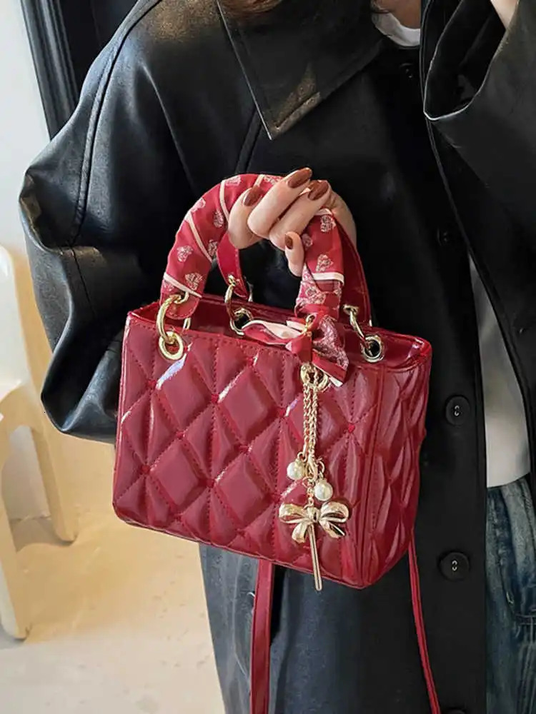 Small Square Bag Red Handbag For Women Spring Autumn Fashionable Single Shoulder Crossbody Bag High-end Handheld Bags 250303