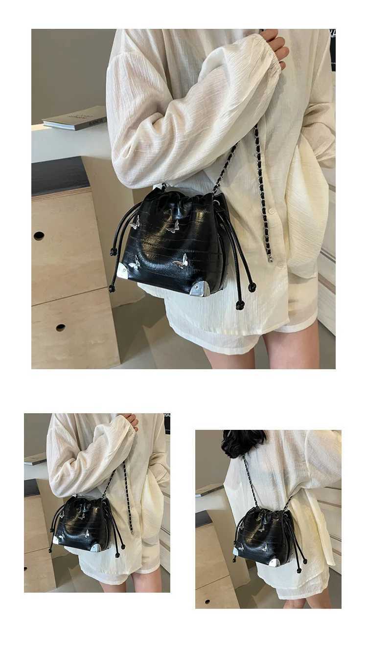 Luxury Women Brand PU Leather Pleated Crossbody Bag Retro Chain Metal Butterfly Bucket Messenger Bag Y250303
