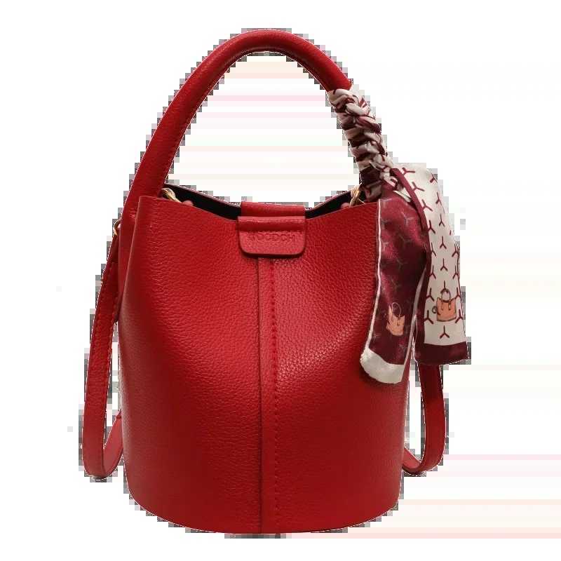 Advanced Western Style Red Wedding Bridal Bag 2024 New Autumn/Winter Versatile Crossbody Bag Handheld Bucket Bag Z250303