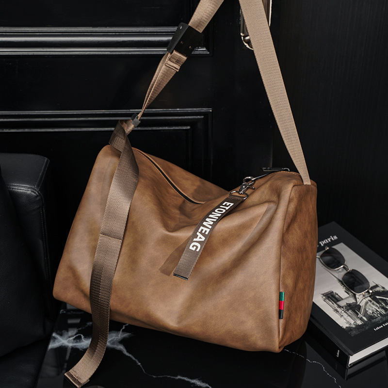 Designer Designer 2025 New Large Capacity Fashionable Fitness Korean Version Men's Crossbody Casual Shoulder Bag Trend