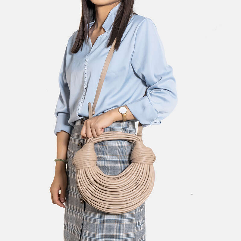 New Fashionable Hand Woven Handbag For Women, Niche Knotted Noodle Bag, Hand-Held Armpit Dumpling Bag
