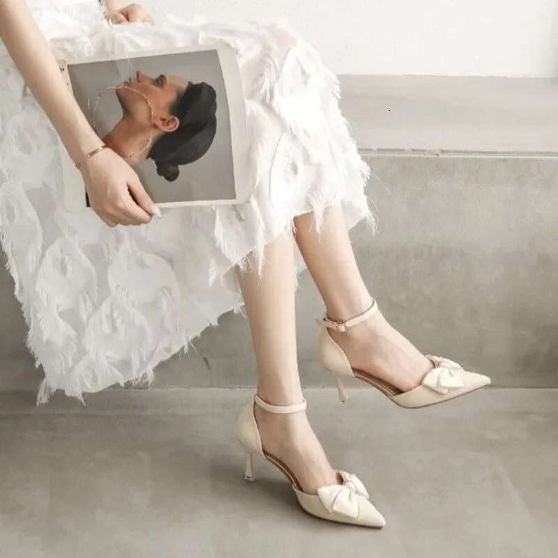 New Medium Heel Heels Womens Shoes Trend Pointed Toe Butterfly Stilettos Elegant Dress Weddings Bridal Party White Designer