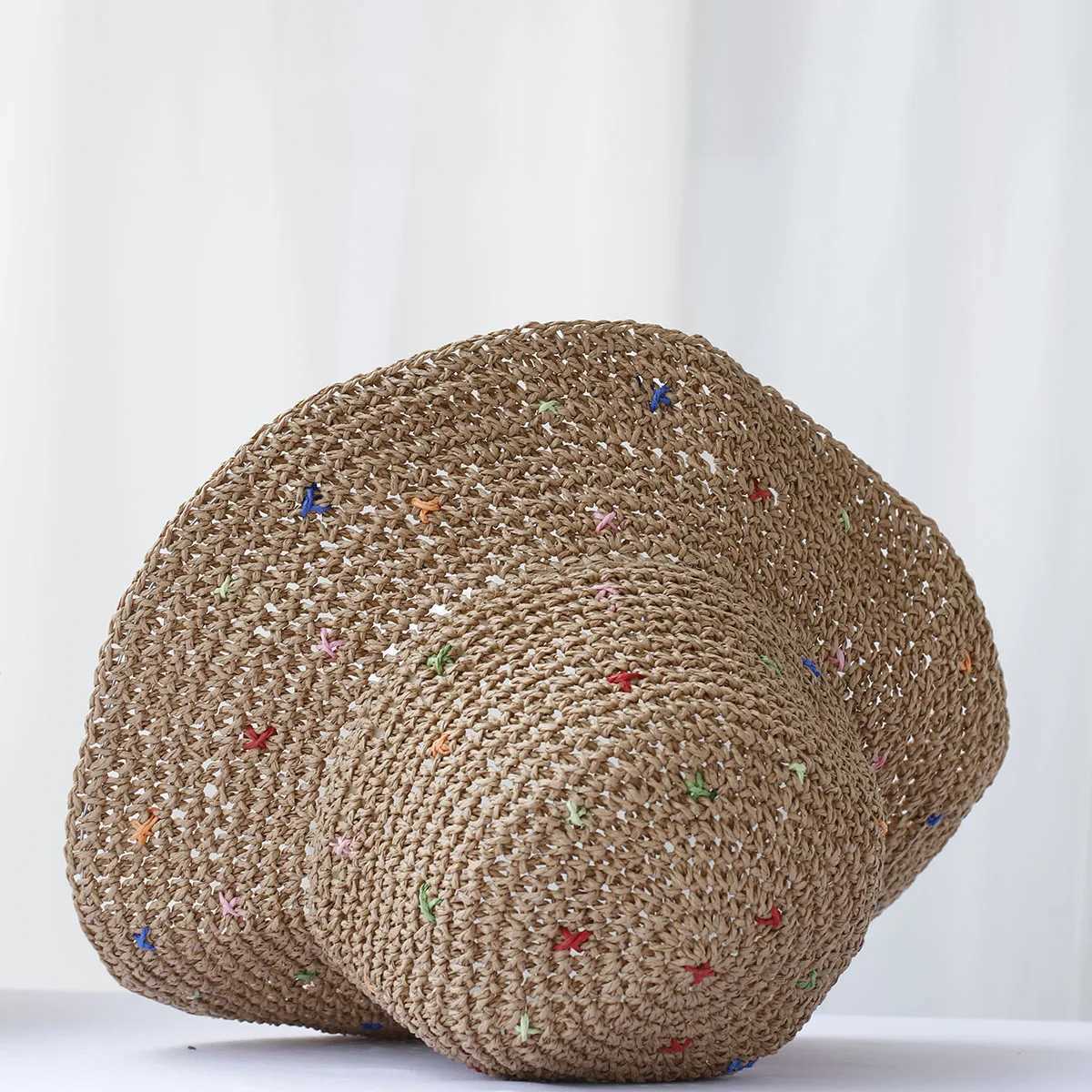 2024 New fashion bucket hat Multicolor Foldable Sun Crochet Hat For BeachTravel And Vacation handmade str hatXJ250304