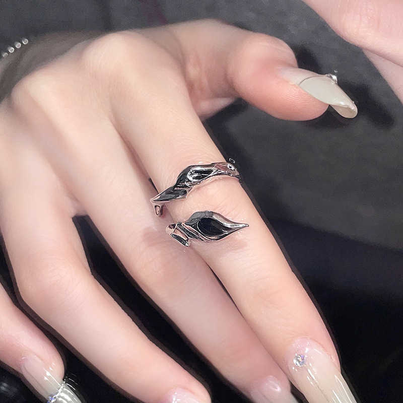 Couple Rings Design a niche Instagram account with a cool and high-end style personalized and dark open mouth couple ring index finger H25303